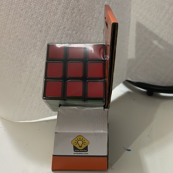 Rubiik’s Cube New - Picture 3 of 6